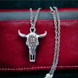 Longhorn Western Steer Skull Necklace Pendant Southwestern Silver Boho Jewelry